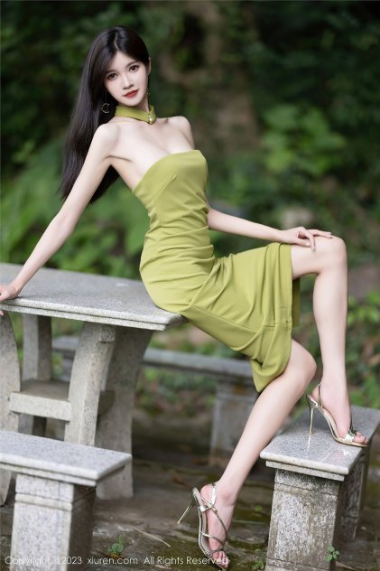 极品大胸AV女优一二三四区日本无吗写真海报